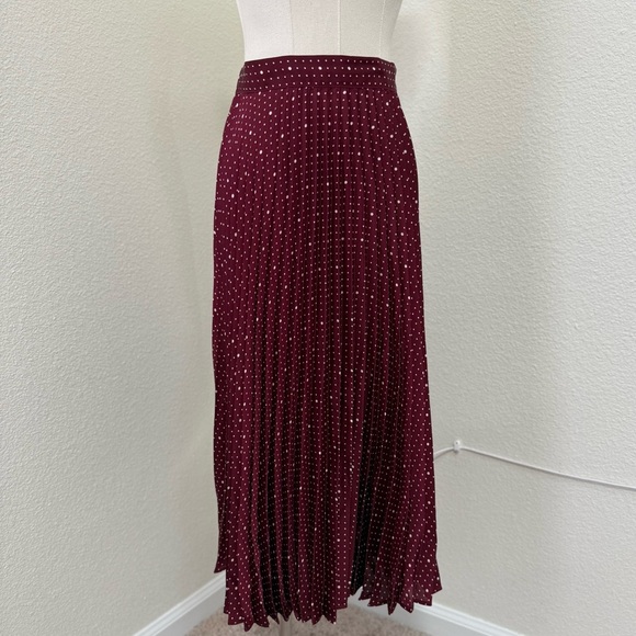 NWT Free Assembly Elegant Burgundy Pleated Skirt Women’s Size Small - Picture 6 of 7